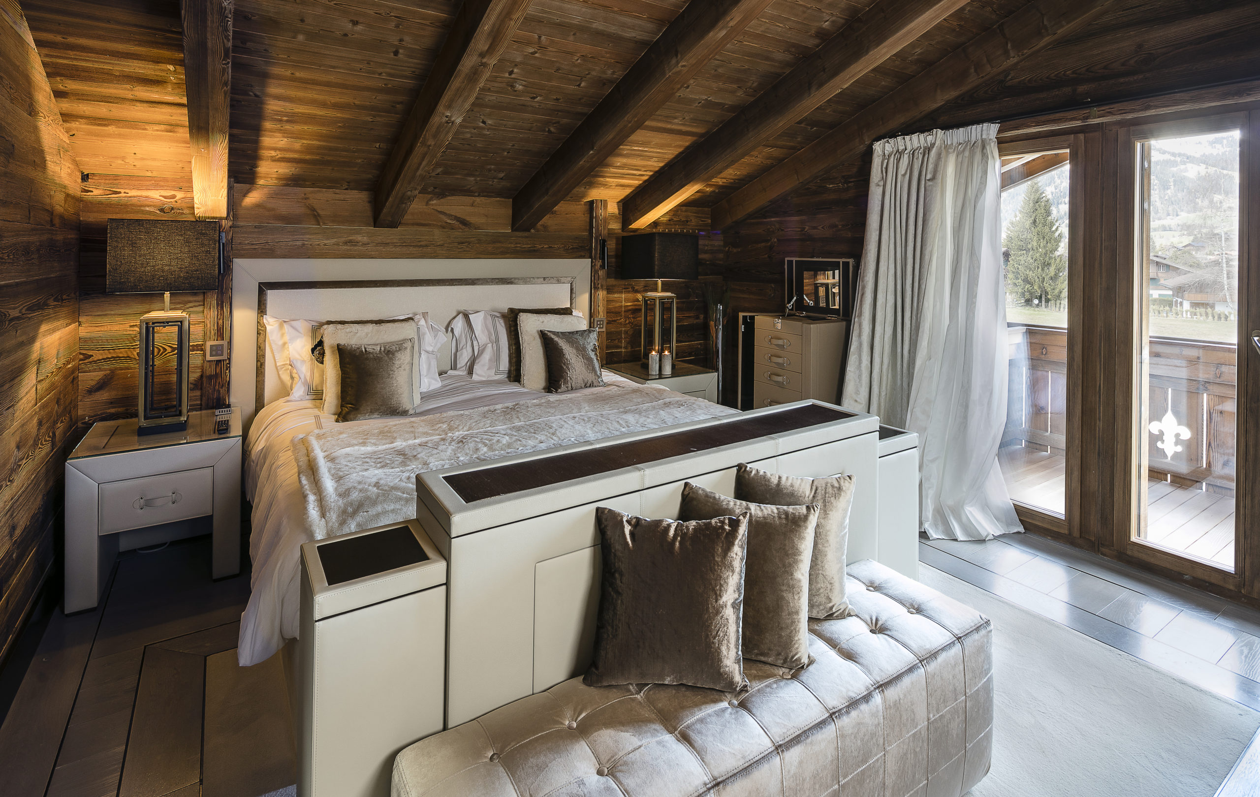 Luxury Chalet Gstaad - GuestLee