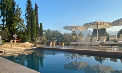 Stunning Villa overlooking lake