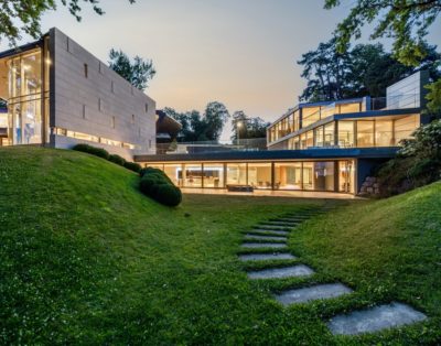 5-Bedroom Luxurious Retreat on Lake Geneva